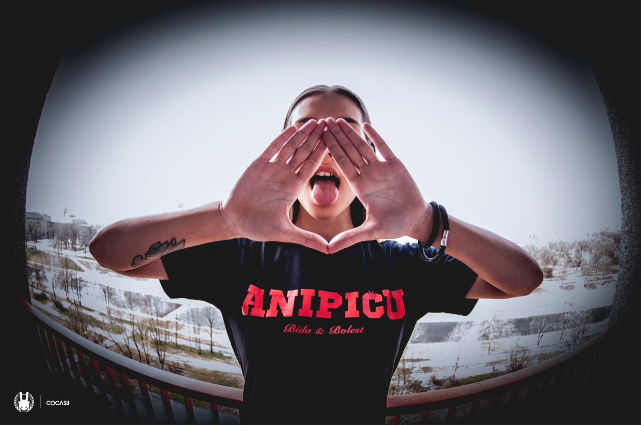 Anipiču tričko